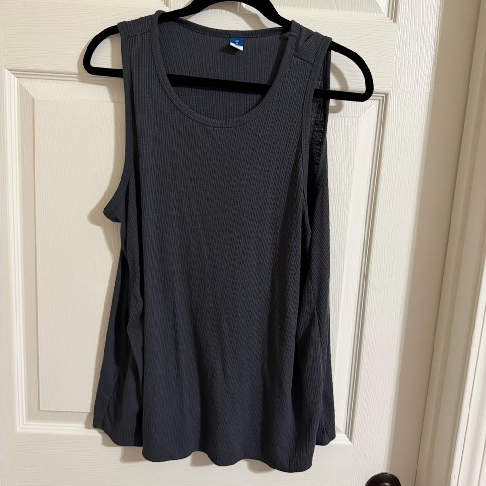 Women's dark tank